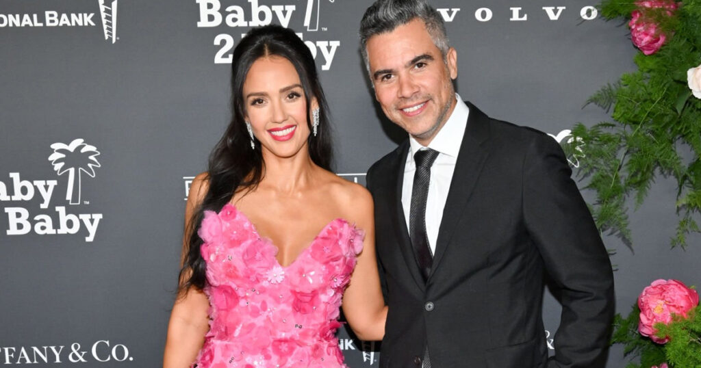Jessica Alba and Cash Warren at the 2022 Baby2Baby Gala