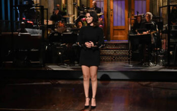 Selena Gomez Big Laughs She Nails Miley Cyrus Impression