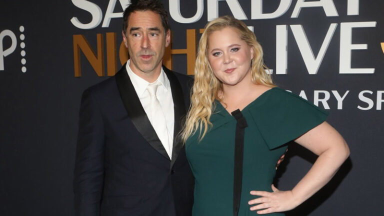 Amy Schumer and Chris Fischer