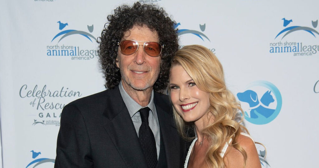 Howard Stern and Beth Ostrosky Stern
